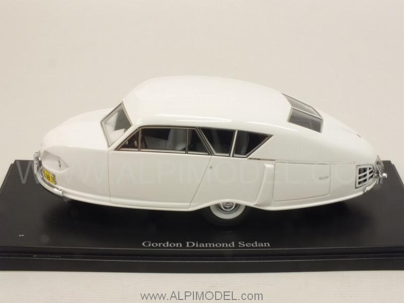 Gordon Diamond Sedan 1949 (White) - auto-cult
