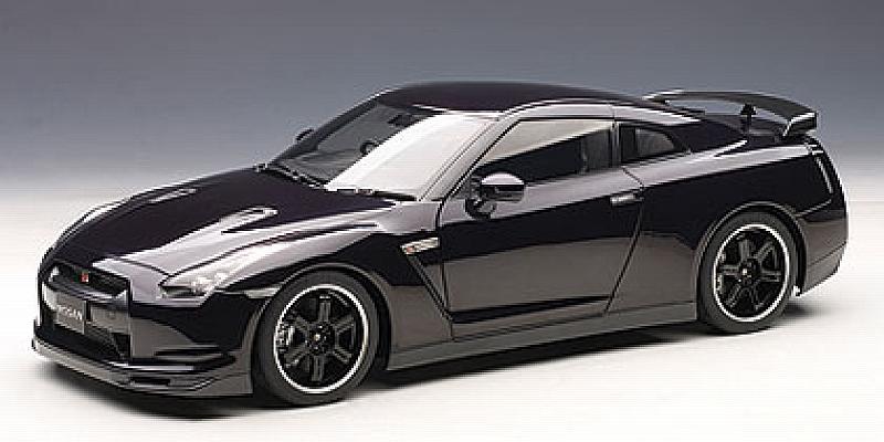Nissan Gt-R (R35) Spec V 2010 (Black) 1/12 by auto-art