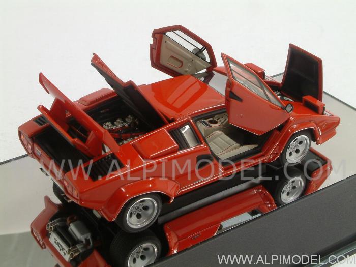 Lamborghini Countach 5000 S (Red)  with opening parts - auto-art