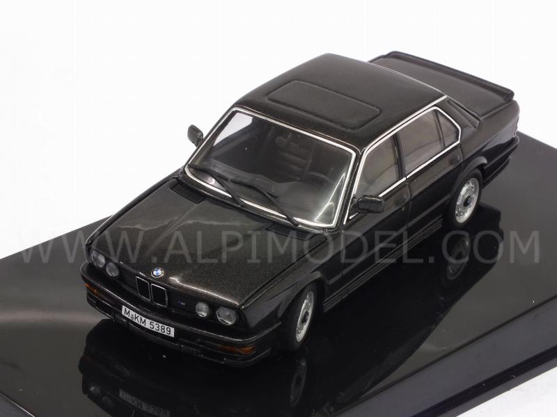 BMW M535i (Diamond Black Metallic) - auto-art