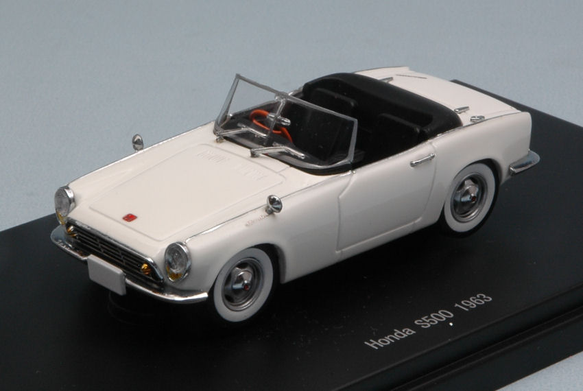 Honda S500 1963 (White) by ebbro