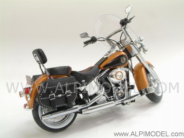 Harley Davidson  FLSTC Heritage Soft Tail Classic 105th Anniversary Special Edition - highway-61