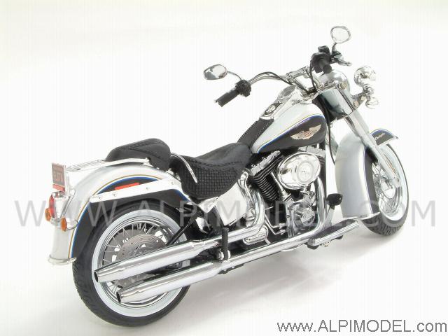 Harley Davidson  FLSTN Softail Deluxe  (White Gold Pearl/Black Pearl) - highway-61