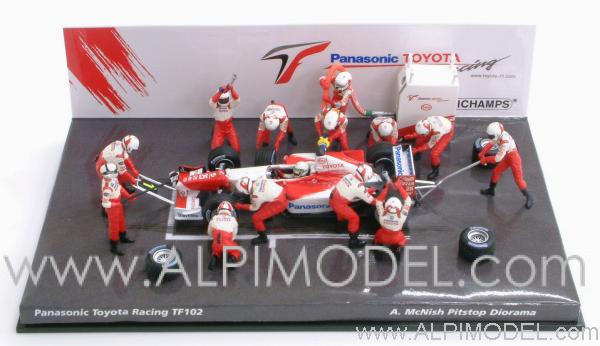 Toyota TF102 Panasonic  Pit Stop Diorama 2002 A. McNish by minichamps