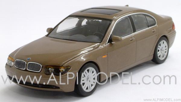 BMW Serie 7 2001 (Brown Metallic) by minichamps