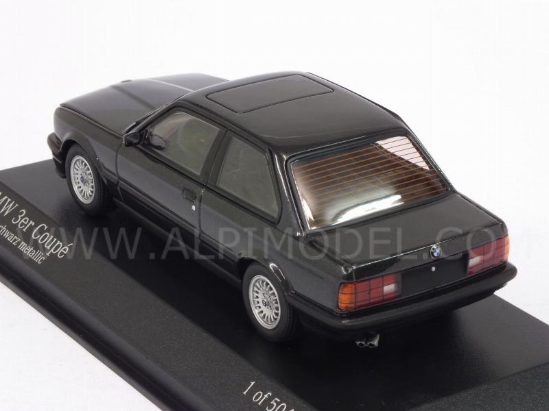 BMW Serie 3 (E30) Coupe 1989 (Diamond Black Metallic) - minichamps