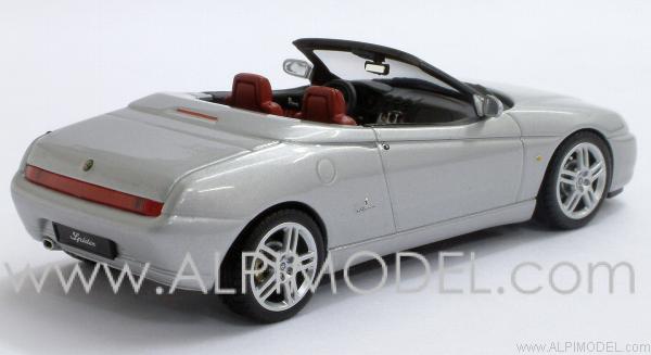Alfa Romeo Spider 2003 Silver  'Minichamps Car Collection' - minichamps