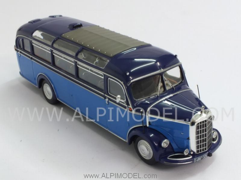 Mercedes O3500 Bus 1950 (Light Blue/Dark Blue) - minichamps