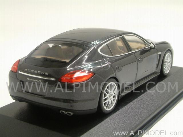 Porsche Panamera S 2009 (Metallic Grey) - minichamps