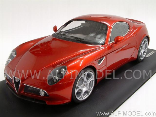 Alfa Romeo 8C Competizione 1/18 scale  (no opening features) in Gift Box with leather base by mr-collection