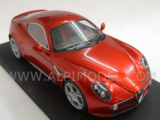 Alfa Romeo 8C Competizione with red interiors  (no opening features) in Gift Box with leather base - mr-collection