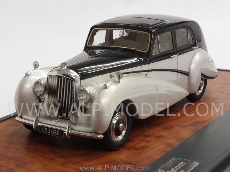 Bentley Harold Radford Countryman MkII Saloon 1951 (Silver/Black) by matrix-models