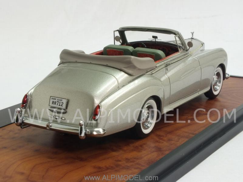 Rolls Royce H.J.Mulliner Coach/Works SCIII Drop Head Coupe 1963 (Silver) - matrix-models