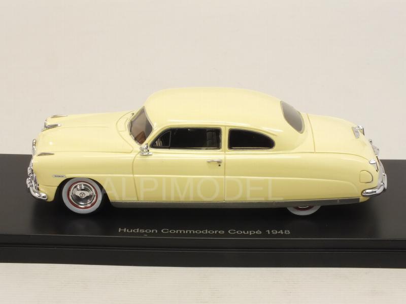 Hudson Commodore Coupe 1948 (Cream) - neo