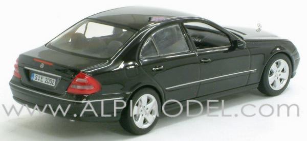 Mercedes E class 2002 (Black) by minichamps