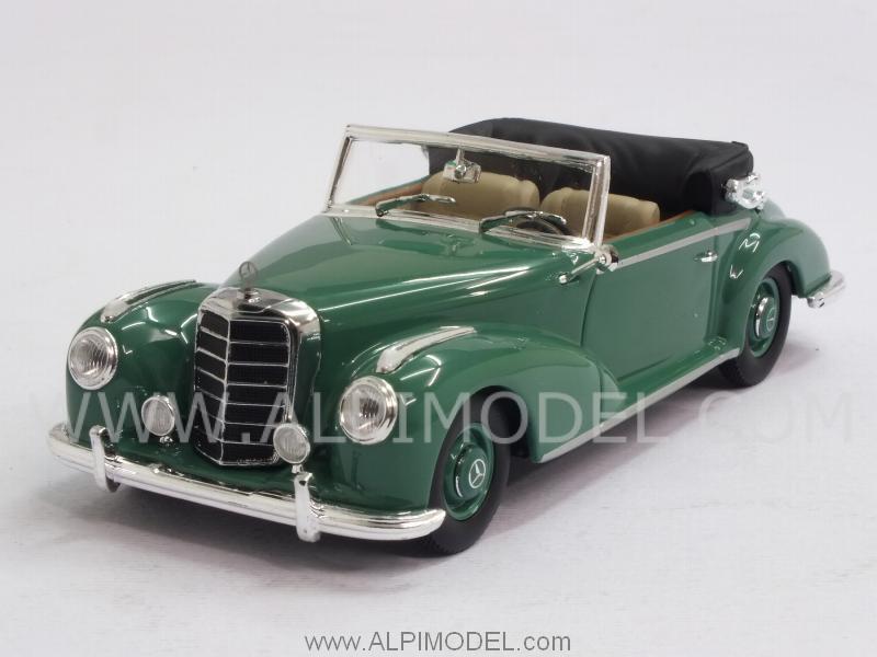 Mercedes 300 S Cabriolet 1954 (Lake Green) by minichamps