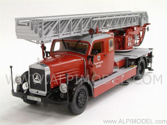 Mercedes LoD3750 DL26 Ladder Fire Brigades Berlin by minichamps
