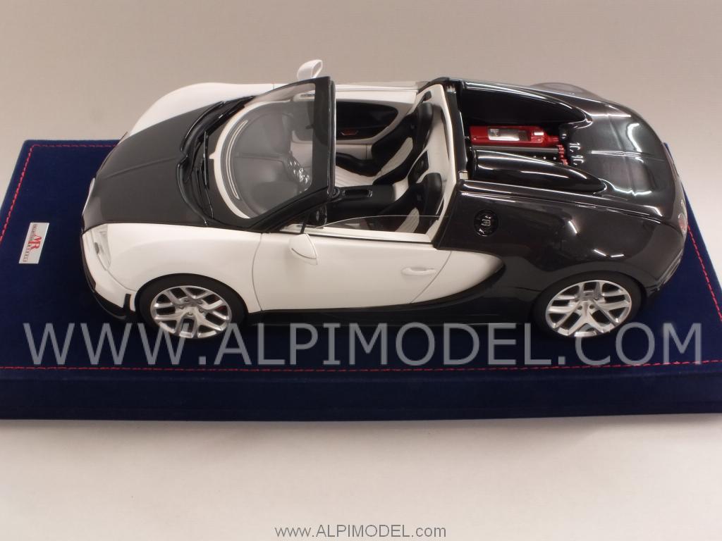 Bugatti Vitesse (Carbon Black/White) with display case and Alcantara base by mr-collection