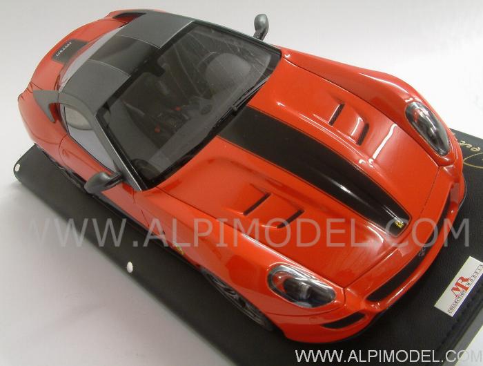 Ferrari 599 GTO 1 18 scale Red Black Gift box leather base Special 