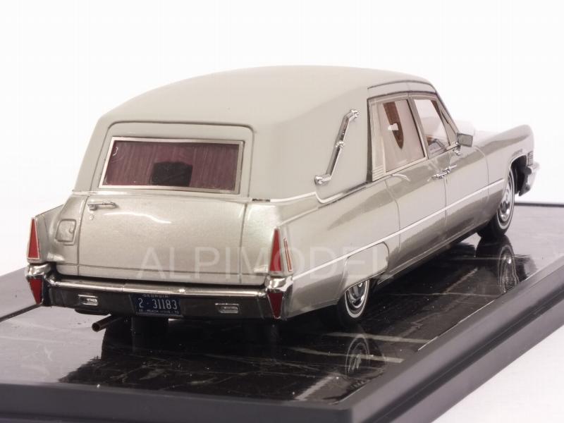 Cadillac Superior Crown Funeral Car 1970 (Silver) by matrix-models