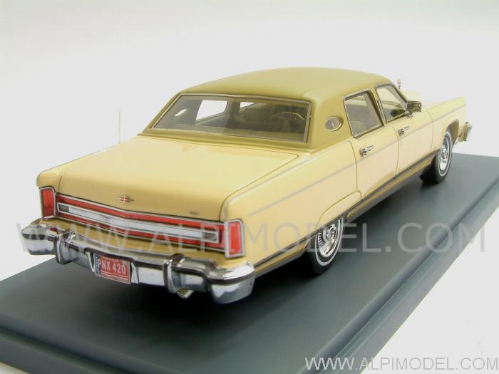 Lincoln Continental Town Car Yellow 1977 by neo
