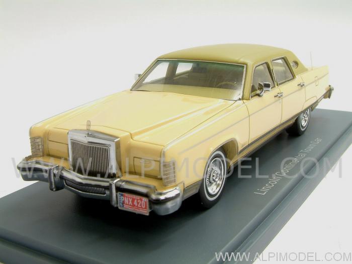 Lincoln Continental Town Car Yellow 1977 by neo