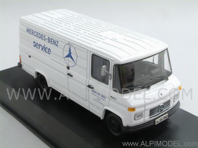 Mercedes L406D 'Mercedes Benz Service' by norev