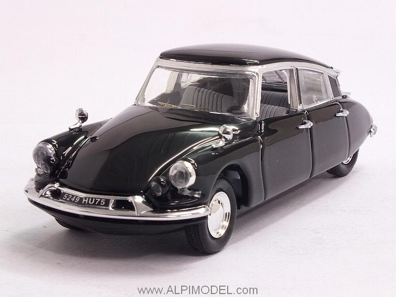 Citroen DS 19 Presidental 1962 attempt to Charles de Gaulle (with bullet holes/con fori proiettili) by rio