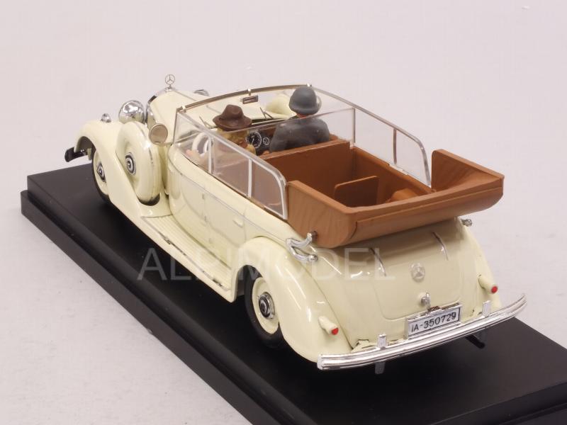 Mercedes 770K 1938 Eva Braun and guard  (with 2 figurines) by rio