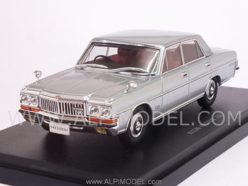 Nissan President 252 1987 (Silver) by ebbro