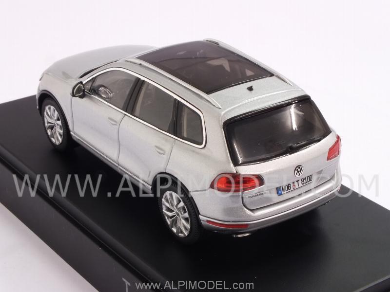 Volkswagen Touareg 2015 (Silver) VW Promo - herpa