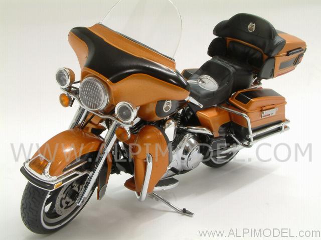 Harley Davidson  FLHTCU Ultra Classic Electra Glide 105th Anniversary Special Edition by highway-61