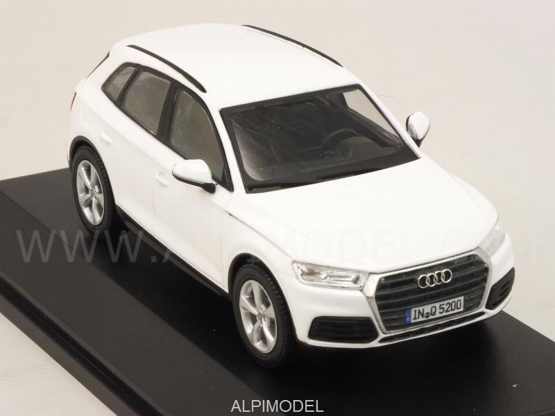 Audi Q5 2016 (Ibis White) Audi Promo - i-scale