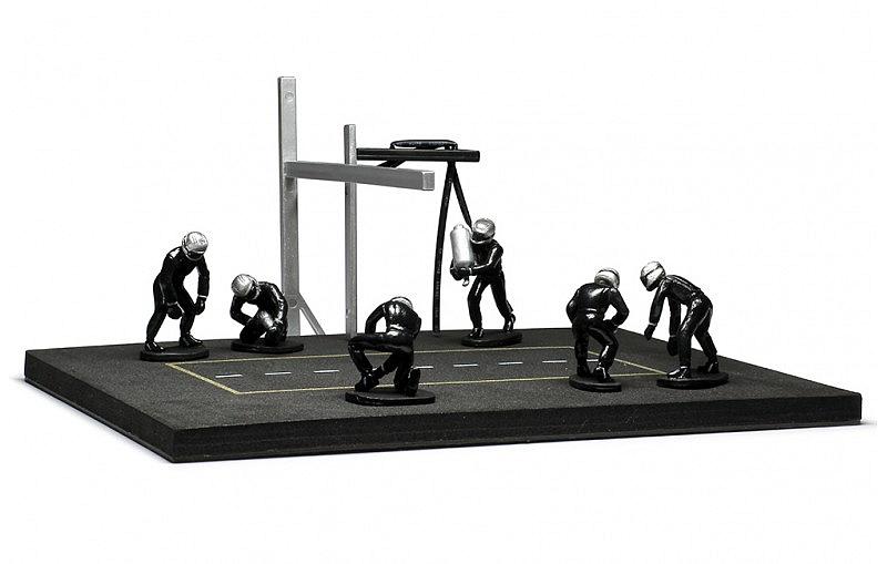Pit Stop Set 6 figures (Black) by ixo-models