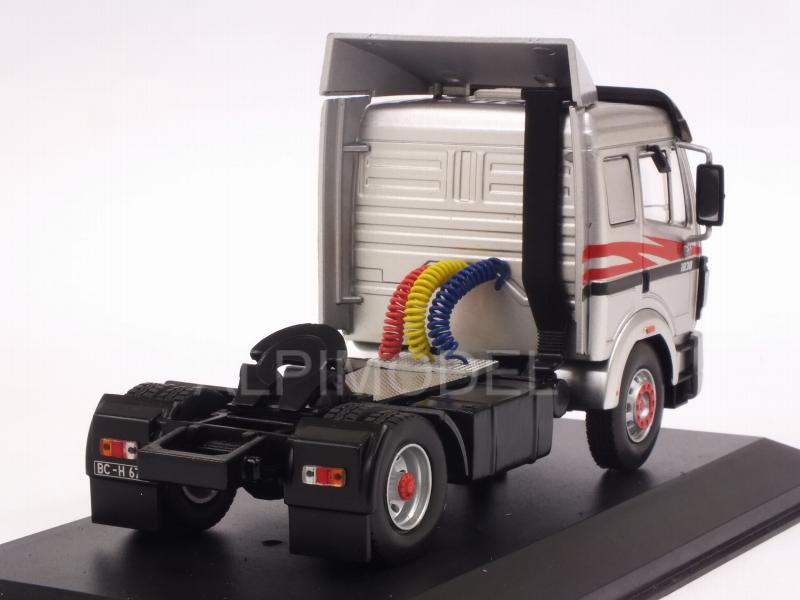 Mercedes SK-II 1838 1994 (Silver/Red) - ixo-models