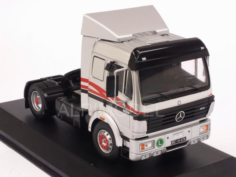 Mercedes SK-II 1838 1994 (Silver/Red) - ixo-models