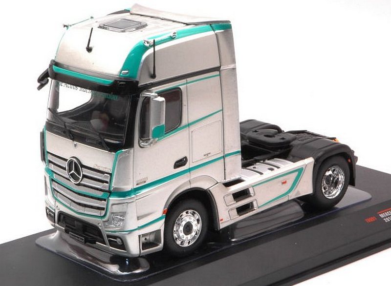 Mercedes Actros MP4 (Silver) by ixo-models