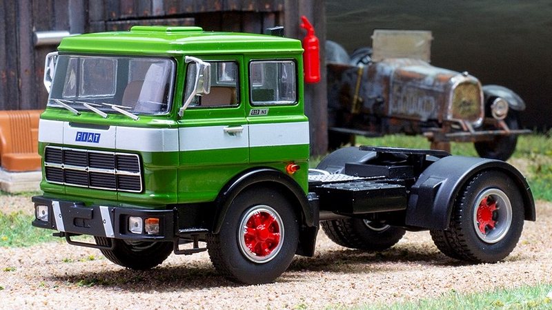 Fiat 619 N1  1980 Truck (Green/White) by ixo-models
