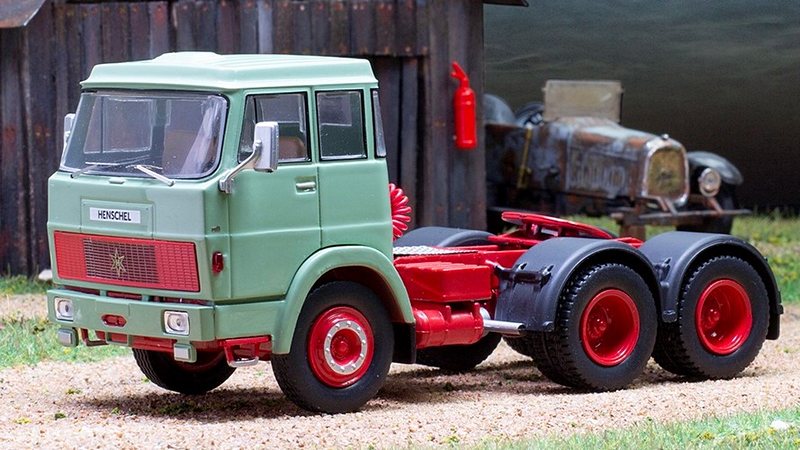 Henschel HS19 TS Truck 1966 (Green) by ixo-models