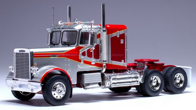Freightliner FLC 120 64 T 1977 (Silver/Red) by ixo-models