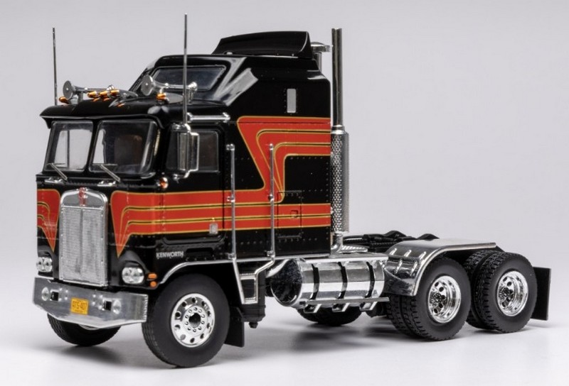 Kenworth K 100 Aerodyne Truck 1976 (Black/Red) by ixo-models