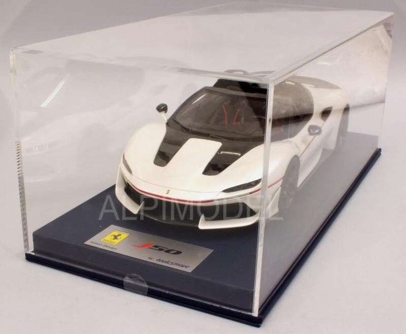 Ferrari J50 (Bianco Liana Shiny) - looksmart
