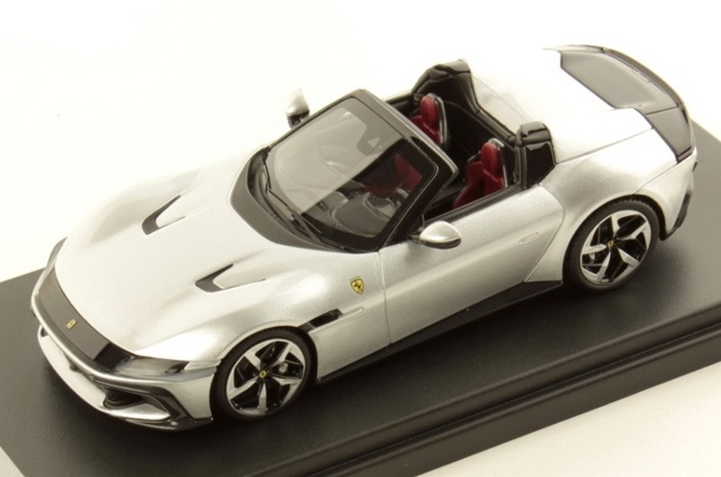 Ferrari 12 Cilindri Spider (Argento Nurburgring) by looksmart