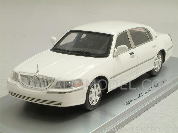 Lincoln Town Car 2011 (Vibrant White) by luxury