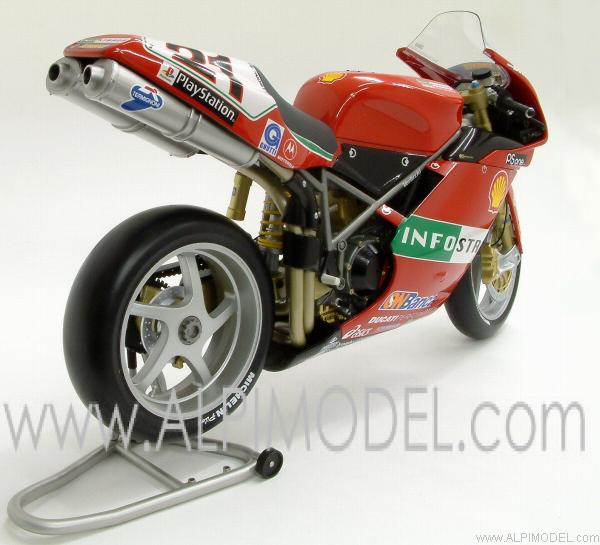 Ducati 996 T. Bayliss Team Infostrada World Champion Superbike 2001 (1/6 - 30cm) - minichamps