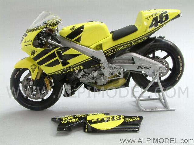 Honda NSR 500 2001 V.Rossi World Champion 122016146 1/12 Minichamps 