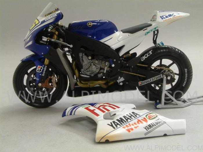Yamaha YZR-M1 Winner GP Indianapolis  2008 World Champion Valentino Rossi - Dirty Version/Rain tyres - minichamps