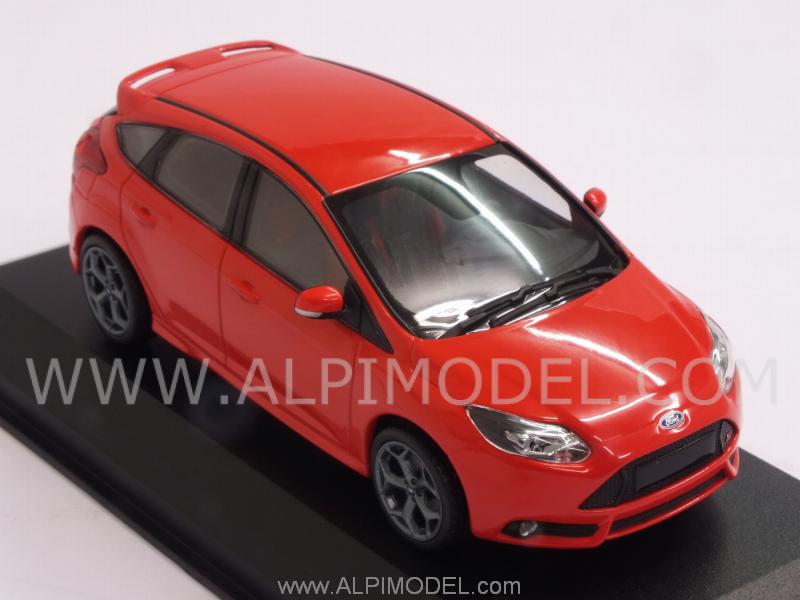 FORD FOCUS III Phase 1 Rouge Grena MINICHAMPS 1:43