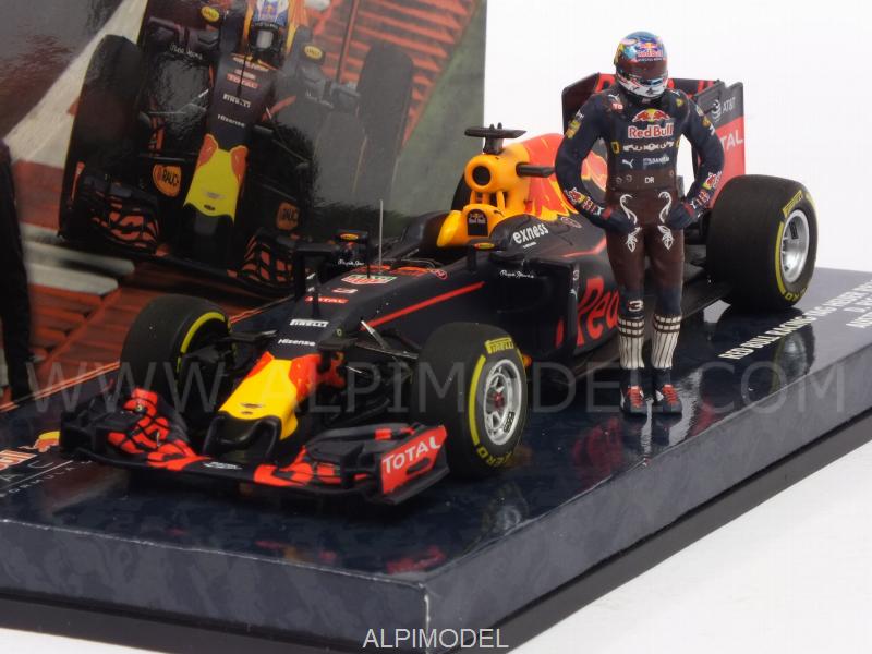 Red Bull RB12 #3 GP Austria 2016 Daniel Ricciardo (with figurine) by minichamps