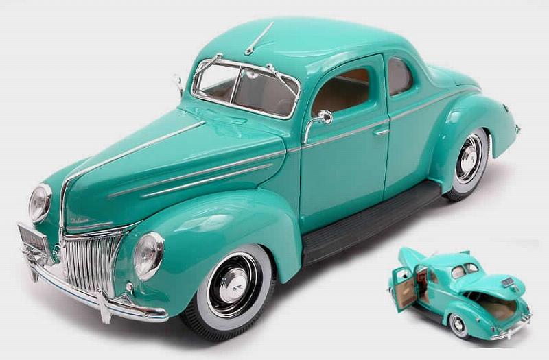 Ford Deluxe Coupe 1939 (Turquoise) by maisto